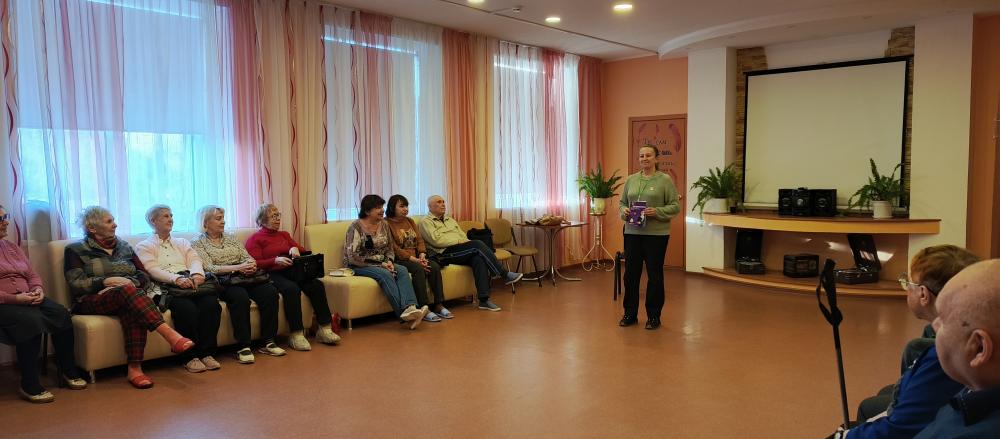 Занятие с отдыхающими Комплексного центра социального обслуживания населения Ленинского района