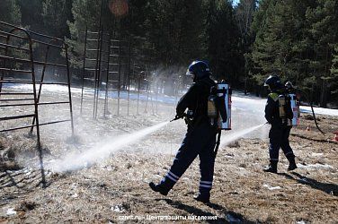 Прошли тактико-специальные учения городских служб по ликвидации природных пожаров