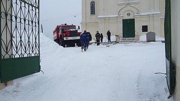 Пожарно-тактические учения прошли в соборе Александра Невского