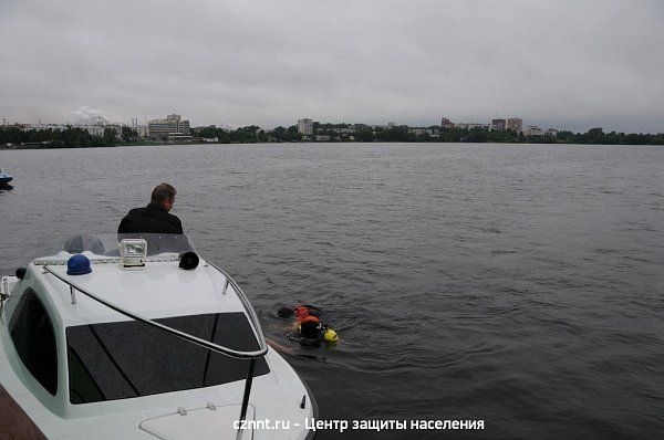 Тактико - специальное учение по спасению людей на акваториях водных объектов города