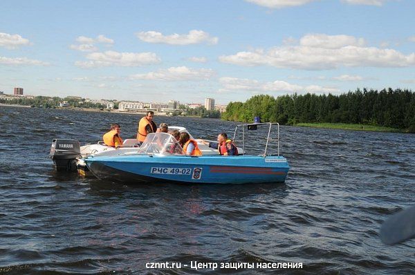 Прошел  совместный  рейд по обеспечению безопасности  на водных объектах г.Н.Тагил (фоторепортаж)