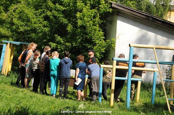 Спасатели приняли участие  в «Форуме детской безопасности» на базе школы №48 (фоторепортаж)