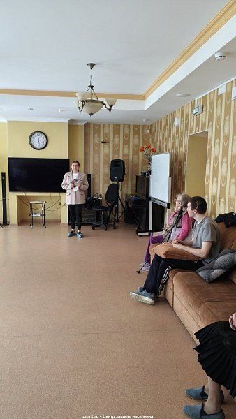 Занятие с отдыхающими комплексного центра социального обслуживания «Золотая осень»