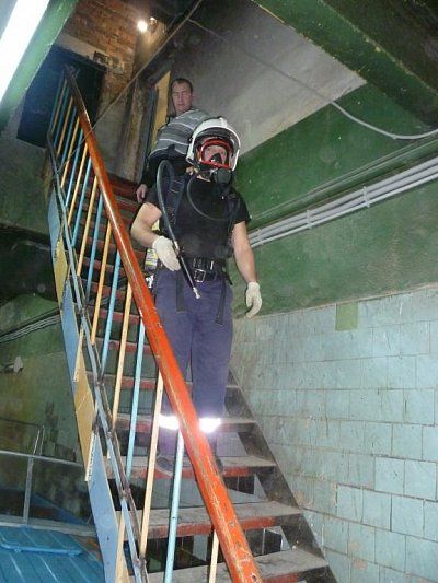 Учения 3-й поисково-спасательной группы по эксплуатации устройства пожаротушения «ГИРС 400»