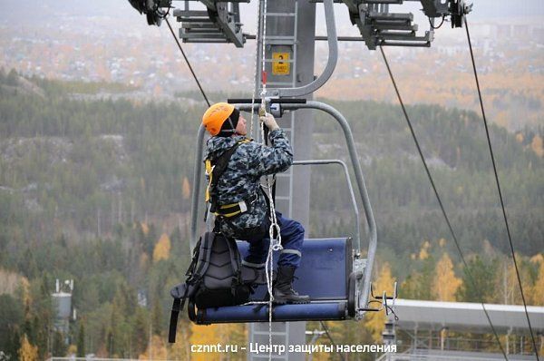 В «Аисте» прошли совместные учения со спасателями (фоторепортаж)