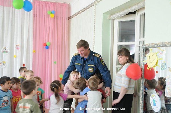Весело и позитивно  прошли беседы о "Безопасности  на водоемах весной" в детском  саду №135.