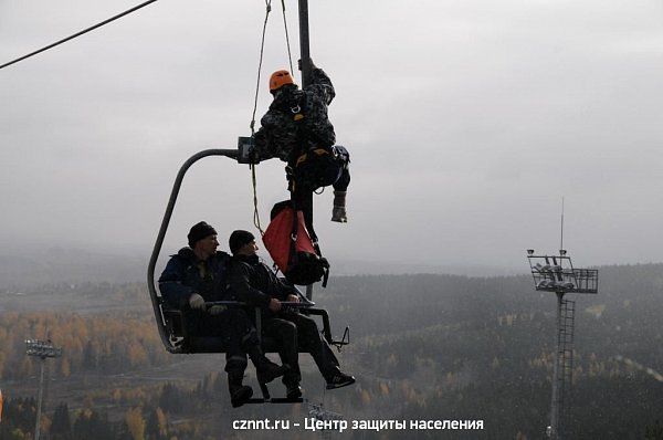 В «Аисте» прошли совместные учения со спасателями (фоторепортаж)