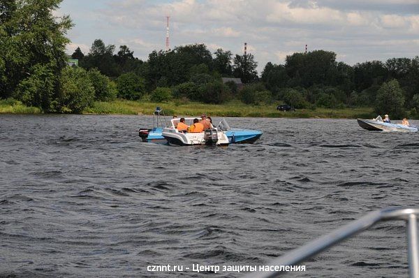 Прошел  совместный  рейд по обеспечению безопасности  на водных объектах г.Н.Тагил (фоторепортаж)