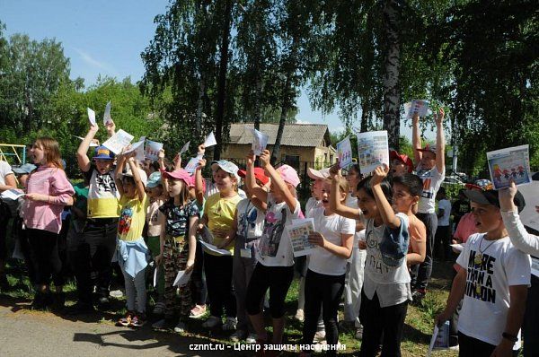 Спасатели приняли участие  в «Форуме детской безопасности» на базе школы №48 (фоторепортаж)