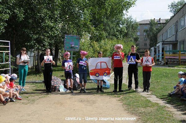 День пожарной  безопасности прошел в детском саду с.Николо-Павлоское и  ЗОЛ «Леневский» (фоторепортаж)