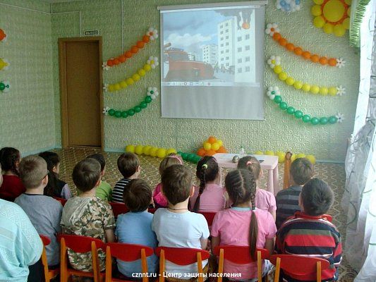 В «Солнышке» прошло занятие с детьми по правилам пожарной безопасности