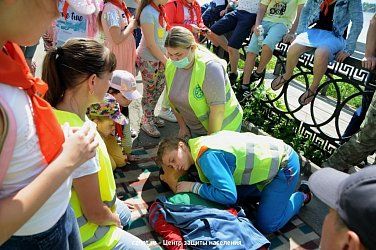 В парке им. А.П.Бондина прошли учения  спасателей и волонтеров по оказанию помощи утопающему