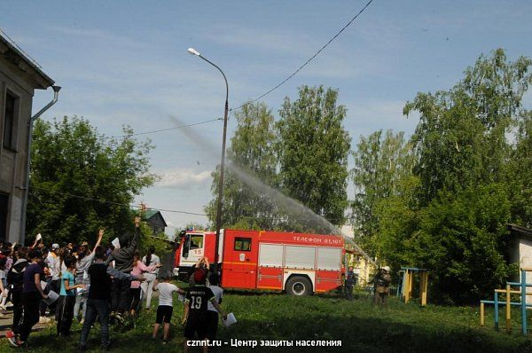 Спасатели приняли участие  в «Форуме детской безопасности» на базе школы №48 (фоторепортаж)