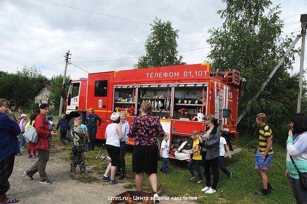  День  безопасности провели детям из п.Чащино специалисты  оперативных служб