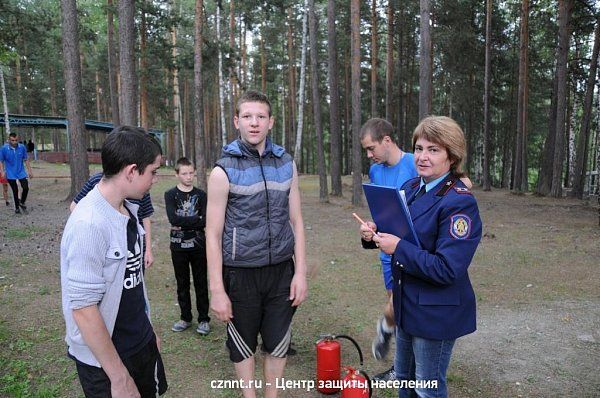 День пожарной  безопасности прошел в детском саду с.Николо-Павлоское и  ЗОЛ «Леневский» (фоторепортаж)