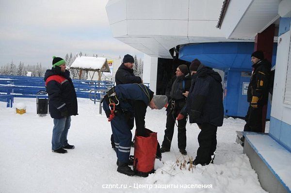 На горе Белой прошли очередные  учения спасателей и сотрудников комплекса (фоторепортаж)