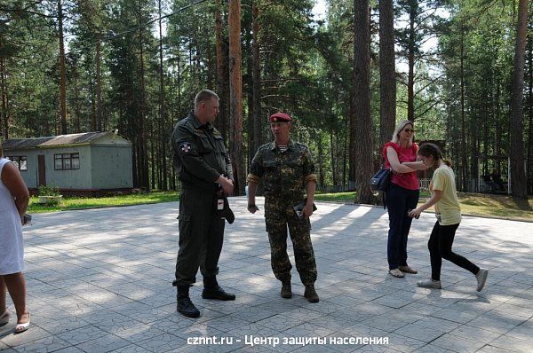 Гости и социальные партнеры лагеря