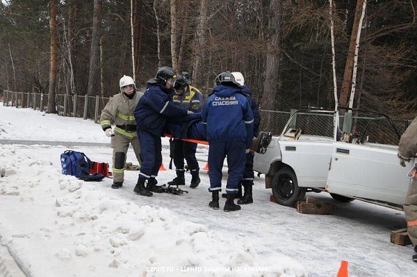 Прошли совместные учения оперативных служб города по отработке взаимодействий при ДТП (фоторепортаж)