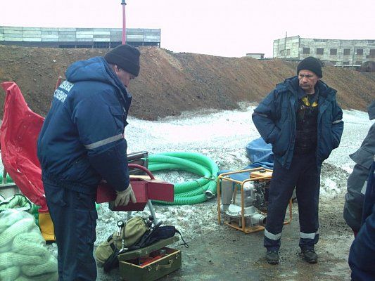 Учения поисково-спасательной службы в городе Красноуральск