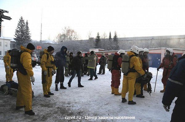 совместные учения спасателей ПСС с пожарными-спасателями  нижнетагильского гарнизона на базе ПЧ № 54