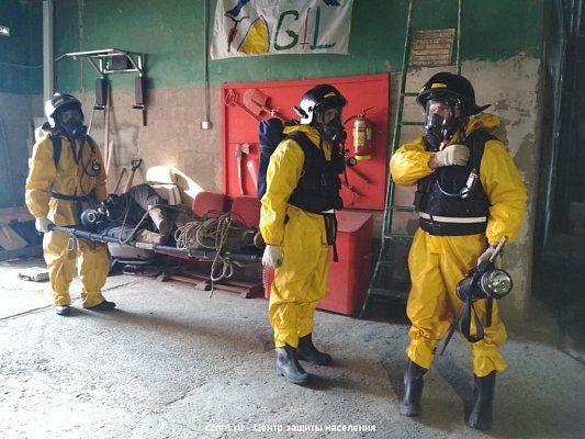 Спасатели провели  учения  по ликвидации аварийного разлива нефтепродуктов