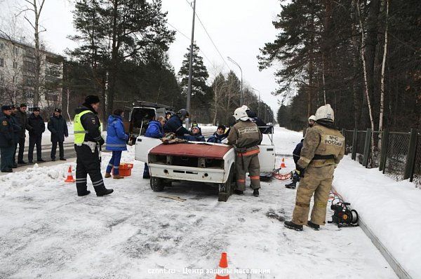 Прошли совместные учения оперативных служб города по отработке взаимодействий при ДТП (фоторепортаж)