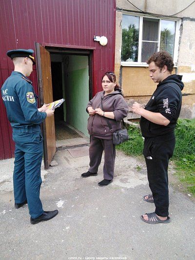 Рейд по местам проживания семей в трудной жизненной ситуации  в Дзержинском  районе