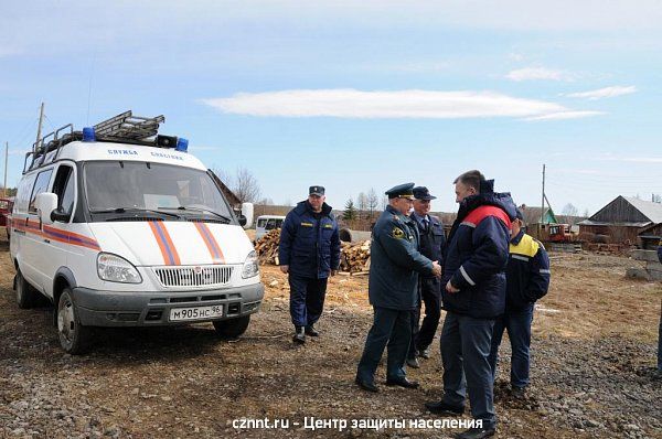 В селе Елизаветинское прошли тактико-специальные учения оперативных  служб Нижнего Тагила по отработке  совместных действий  в случае лесного пожара (фоторепортаж)