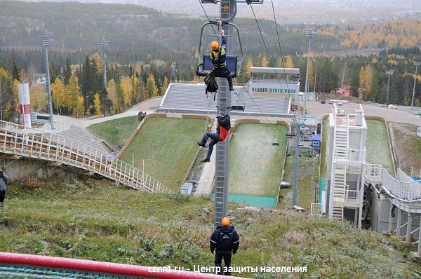 В «Аисте» прошли совместные учения со спасателями (фоторепортаж)