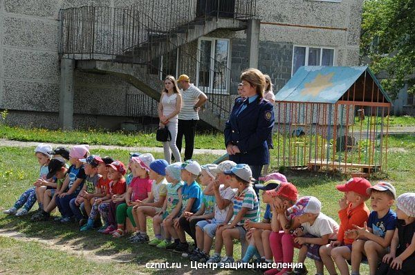 День пожарной  безопасности прошел в детском саду с.Николо-Павлоское и  ЗОЛ «Леневский» (фоторепортаж)