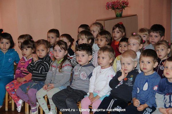 Тематические беседы   с детьми по Правилам пожарной  безопасности прошли в Детском саду №163  «Солнышко»