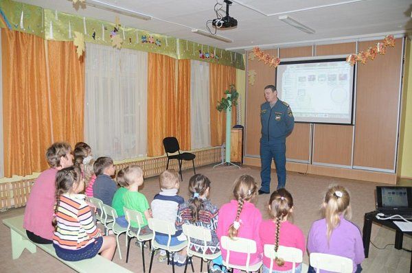 Прошло очередное профилактическое занятие по теме "Безопасное поведение на льду в осенне-зимний период"