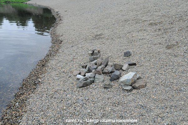 Водолазы произвели обследование и очистку дна в прибрежной зоне Тагильского пруда  у гостиницы «Park Inn»