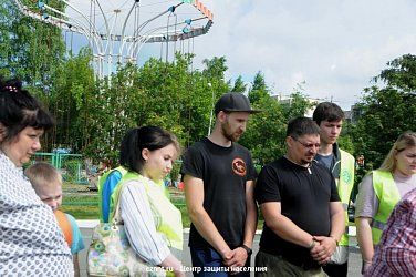 В парке им. А.П.Бондина прошли учения  спасателей и волонтеров по оказанию помощи утопающему