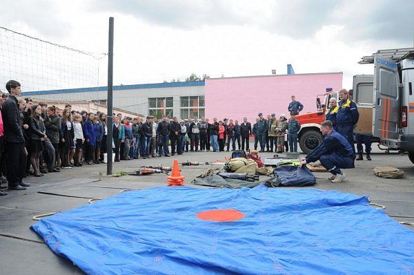 Идем не в школу, а в гости к спасателям!