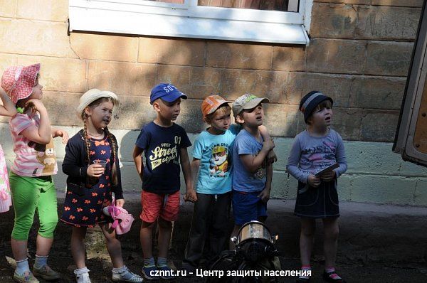 Спасатели приехали в гости к дошколятам из детсада №121 «Радость»