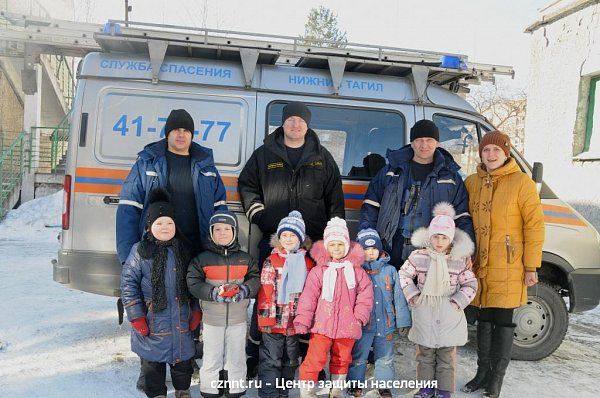 «Мастер-класс» спасателей  прошел в детском саду № 198 на Вагонке
