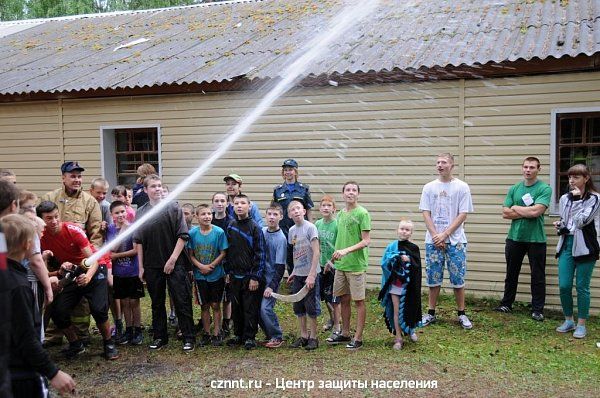 День пожарной  безопасности прошел в детском саду с.Николо-Павлоское и  ЗОЛ «Леневский» (фоторепортаж)