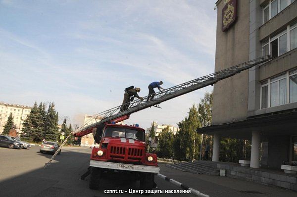 В Администрации города прошла объектовая тренировка по действиям персонала при возникновении пожара