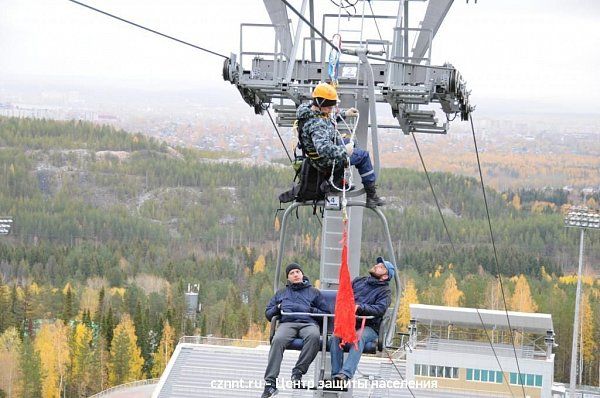 В «Аисте» прошли совместные учения со спасателями (фоторепортаж)