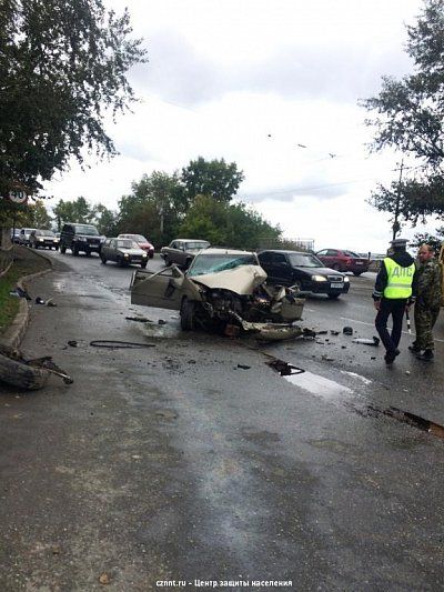 В  ДТП на  пересечении улиц  Циолковского-Индустриальная  серьезно  пострадали три человека